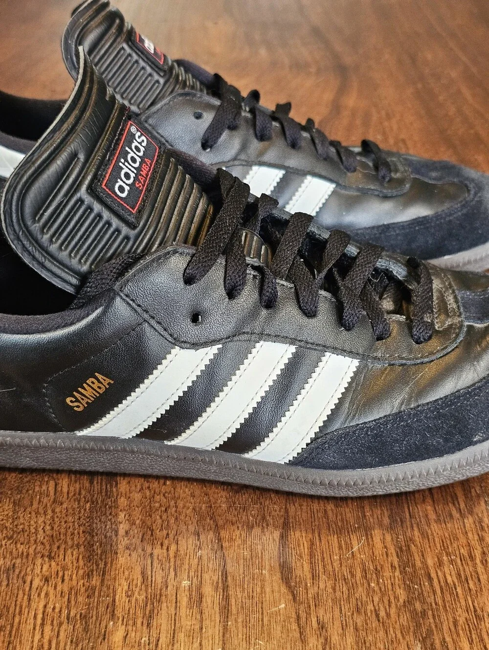 Adidas Mens Samba Classic Soccer Shoe Balck And White Size 10 1/2